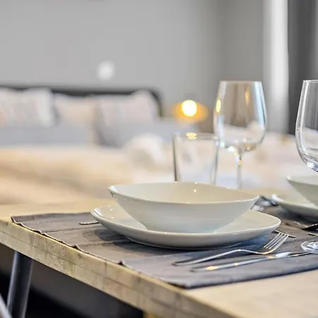 Luxomes - Stylish & New Design Apartment - Kitchen - Netflix Ingolstadt Exterior photo