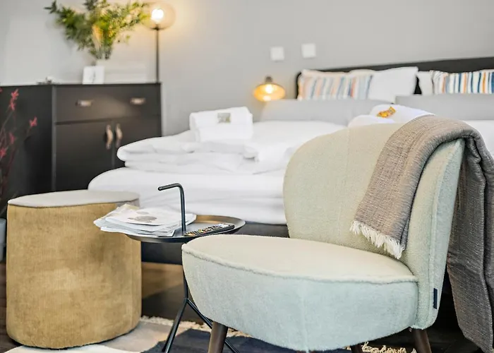 Luxomes - Stylish & New Design Apartment - Kitchen - Netflix