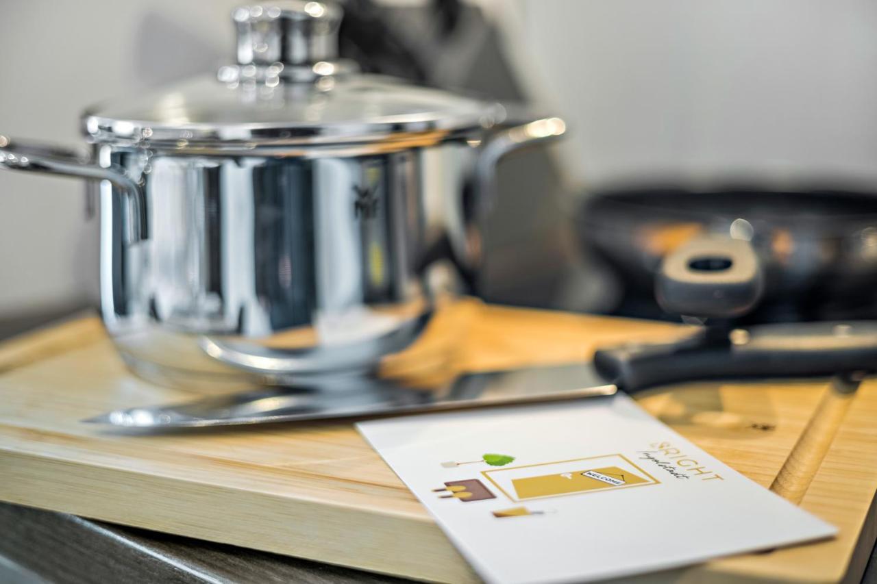 Luxomes - Stylish & New Design - Kitchen - Netflix Apartment Ingolstadt