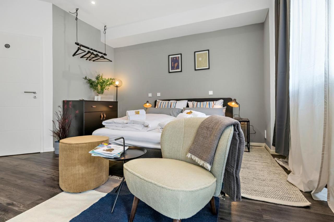 Luxomes - Stylish & New Design - Kitchen - Netflix Apartment