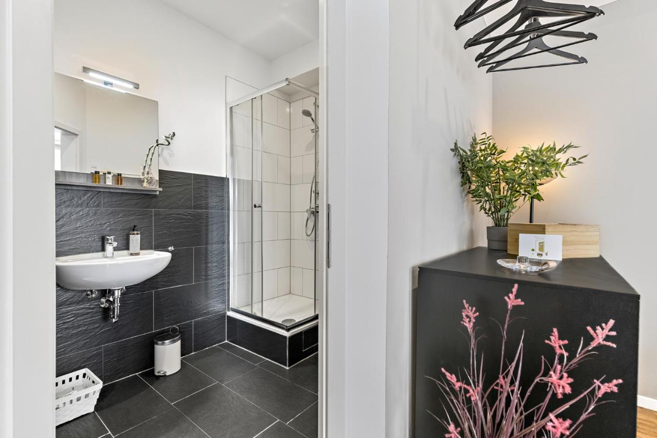 Luxomes - Stylish & New Design - Kitchen - Netflix *
